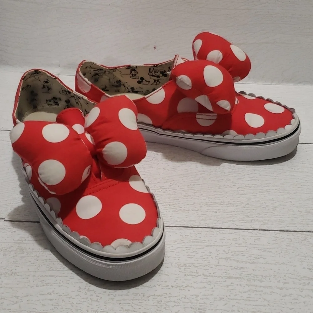 Vans x Disney 6.5 puff bow Minnie Mouse flat loafers